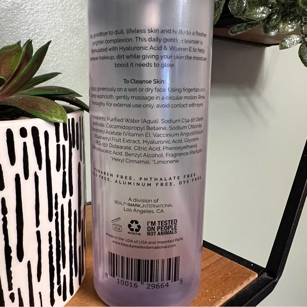 Lacuna Gentle Cleanser with Vitamin E and Hyaluronic Acid NEW‎ 8 oz Discontinued